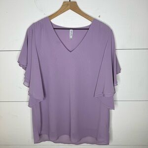 Zenana Outfitters • Lavender V-Neck Ruffle Sleeve Top Size Large